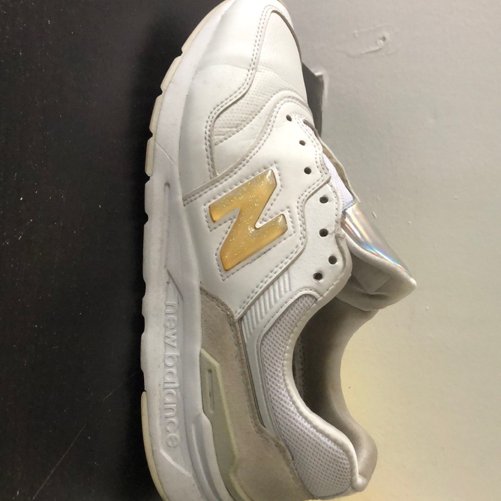 New Balance 997H White Leather Sparkle Sneakers Size 8